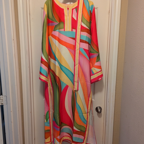 Colorful Geometric Patterned Maxi Dress - Picture 2 of 3